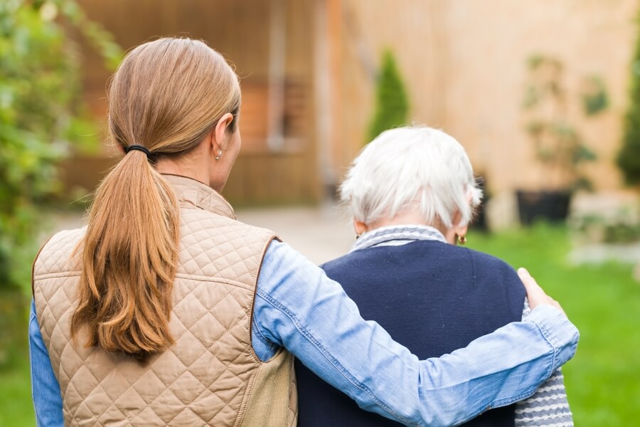 Demencja starcza - jak się objawia i jak ją leczyć?