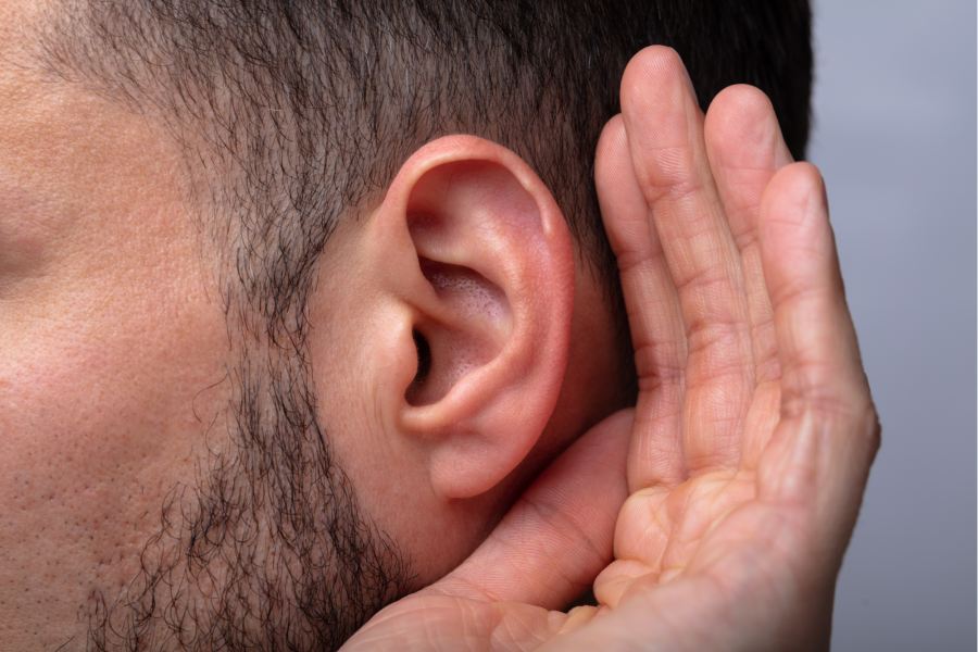 niedosłuch na jedno ucho głuchota