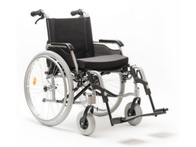 Wózek inwalidzki Feliz wykonany ze stopów lekkich 18
